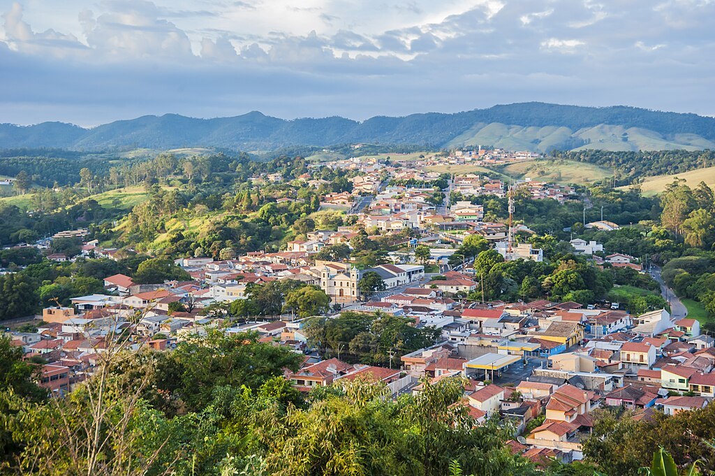 ALÔ CABREÚVA! O ÓLEO ESTÁ CHEGANDO E SUA ESCOLA, IGREJA OU PONTO COMERCIAL PODE SE TORNAR UM PONTO DE COLETA!